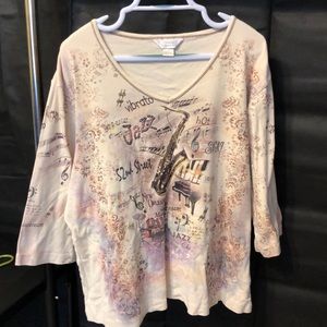 V neck 3/4 length sleeves